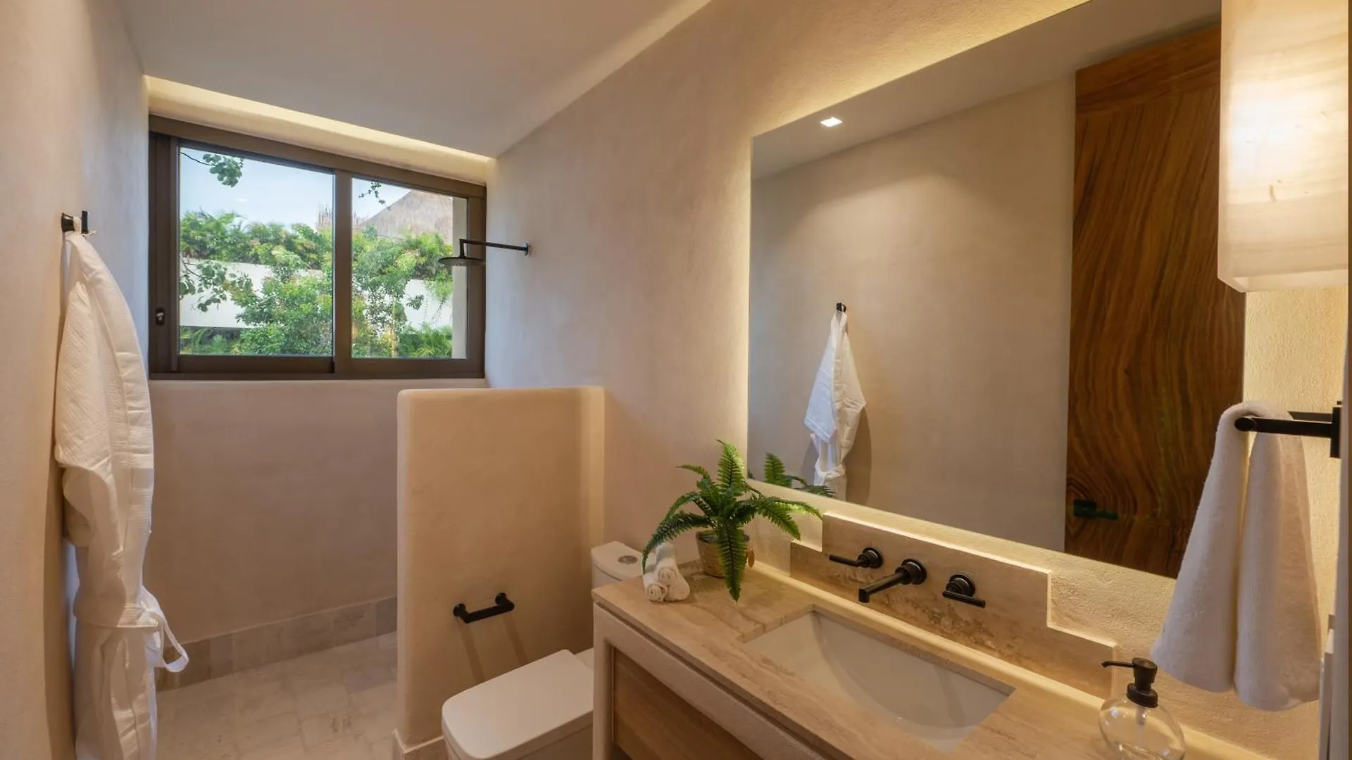 4Br Stunning Condo In Tulums Heart By Solmar Rentals Tulum