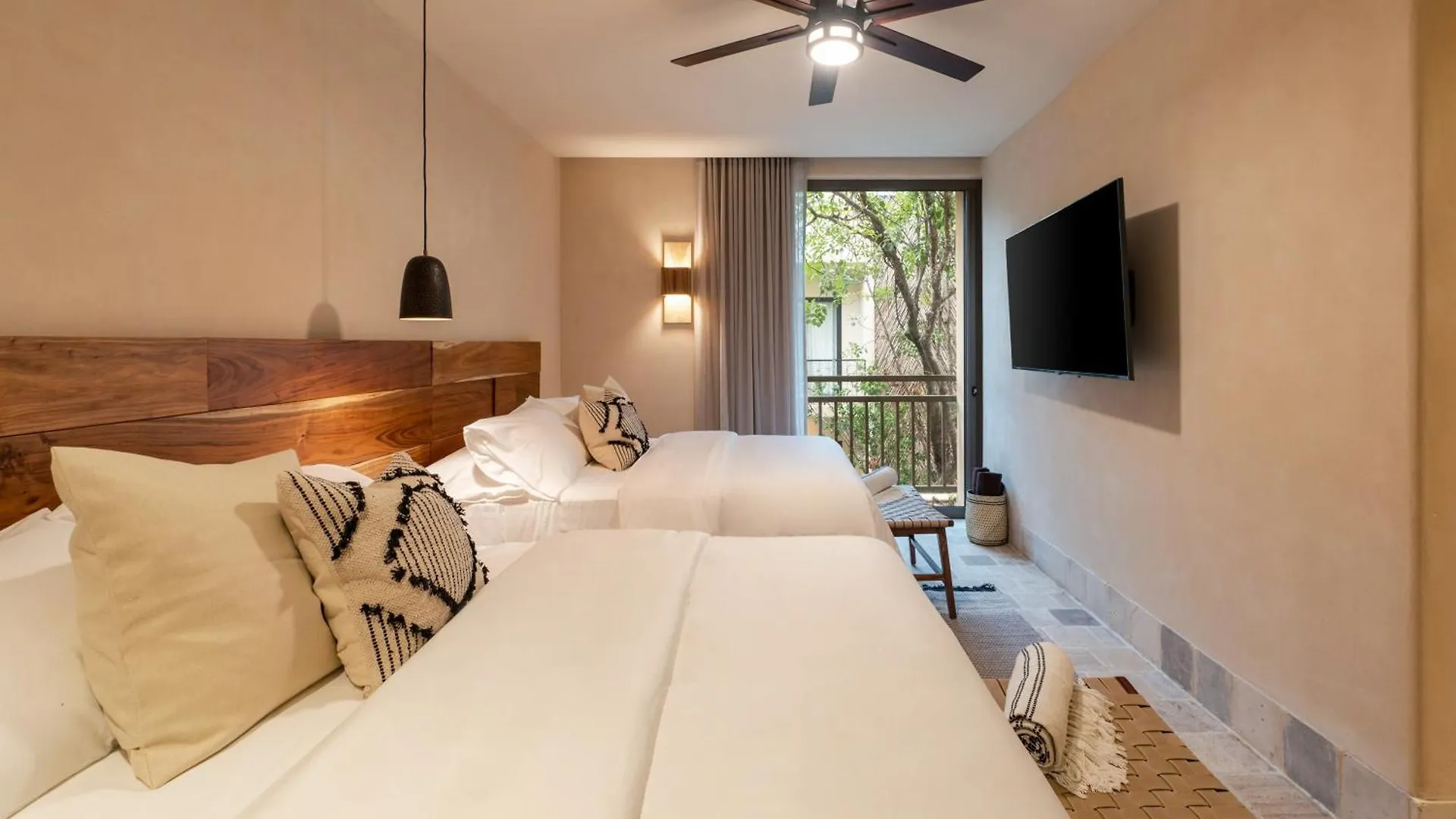 4Br Stunning Condo In Tulums Heart By Solmar Rentals