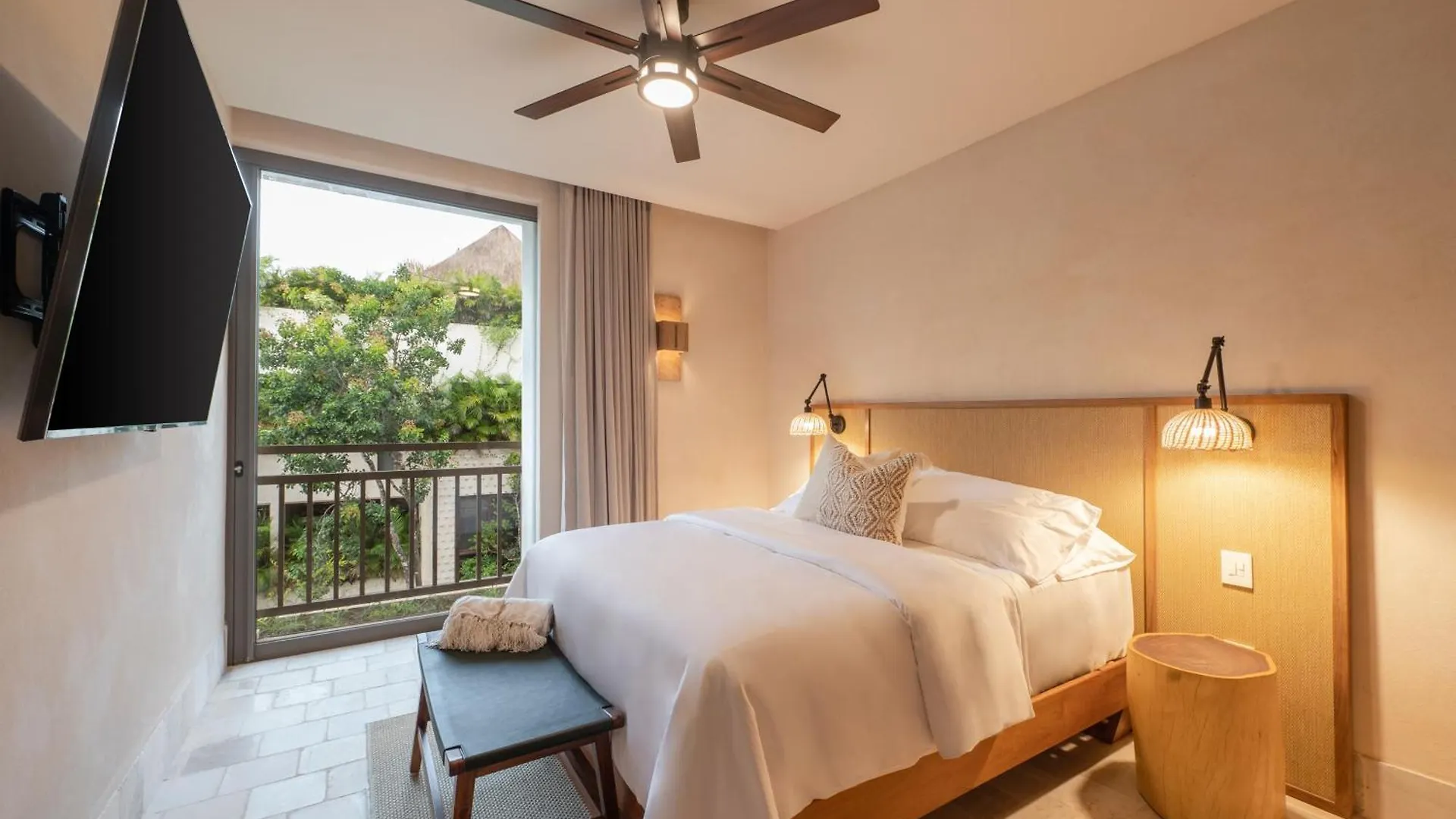 Appartamento 4Br Stunning Condo In Tulums Heart By Solmar Rentals Messico