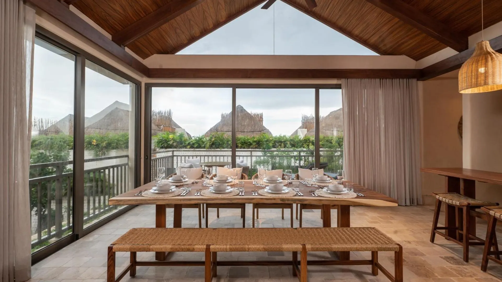 4Br Stunning Condo In Tulums Heart By Solmar Rentals