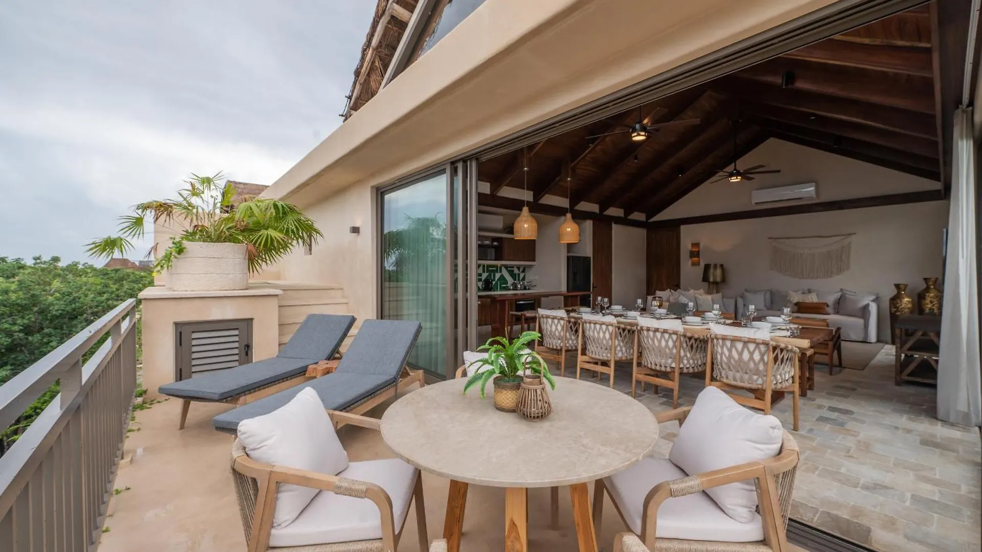 4Br Stunning Condo In Tulums Heart By Solmar Rentals Messico