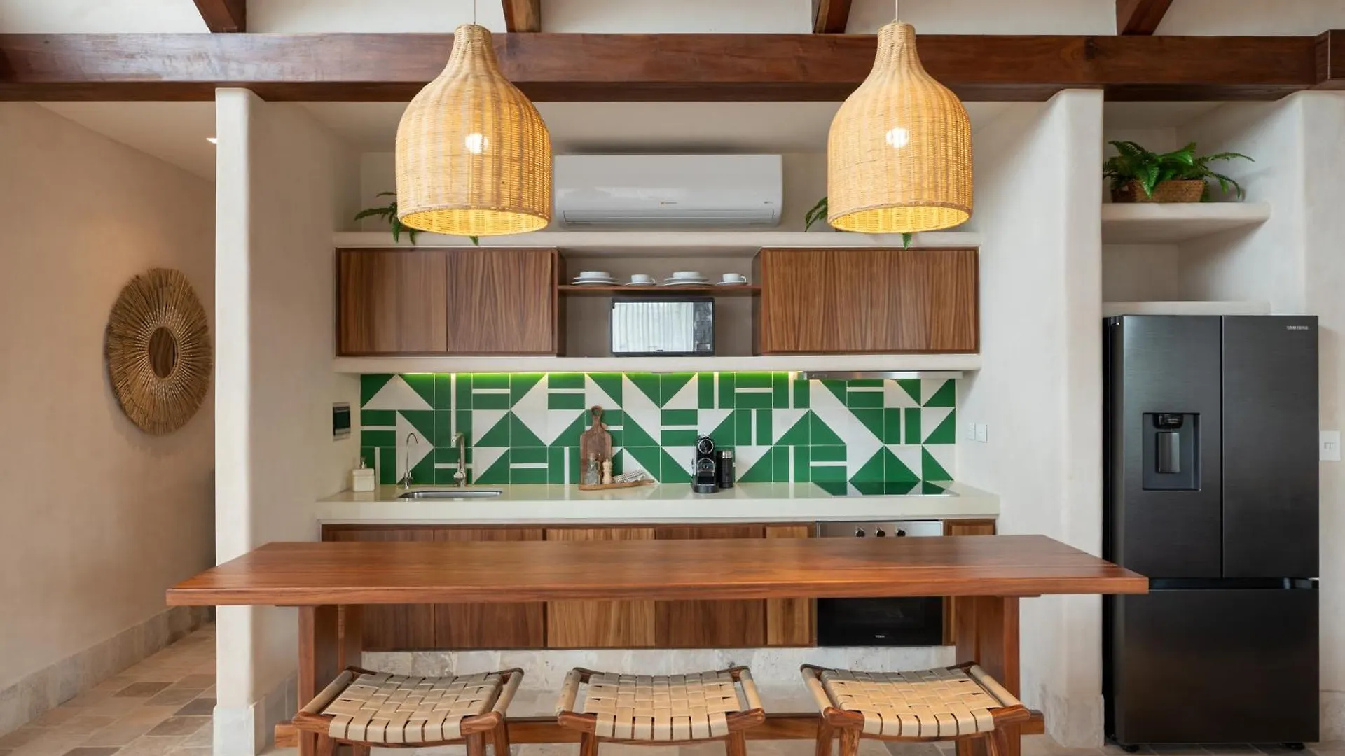Appartamento 4Br Stunning Condo In Tulums Heart By Solmar Rentals